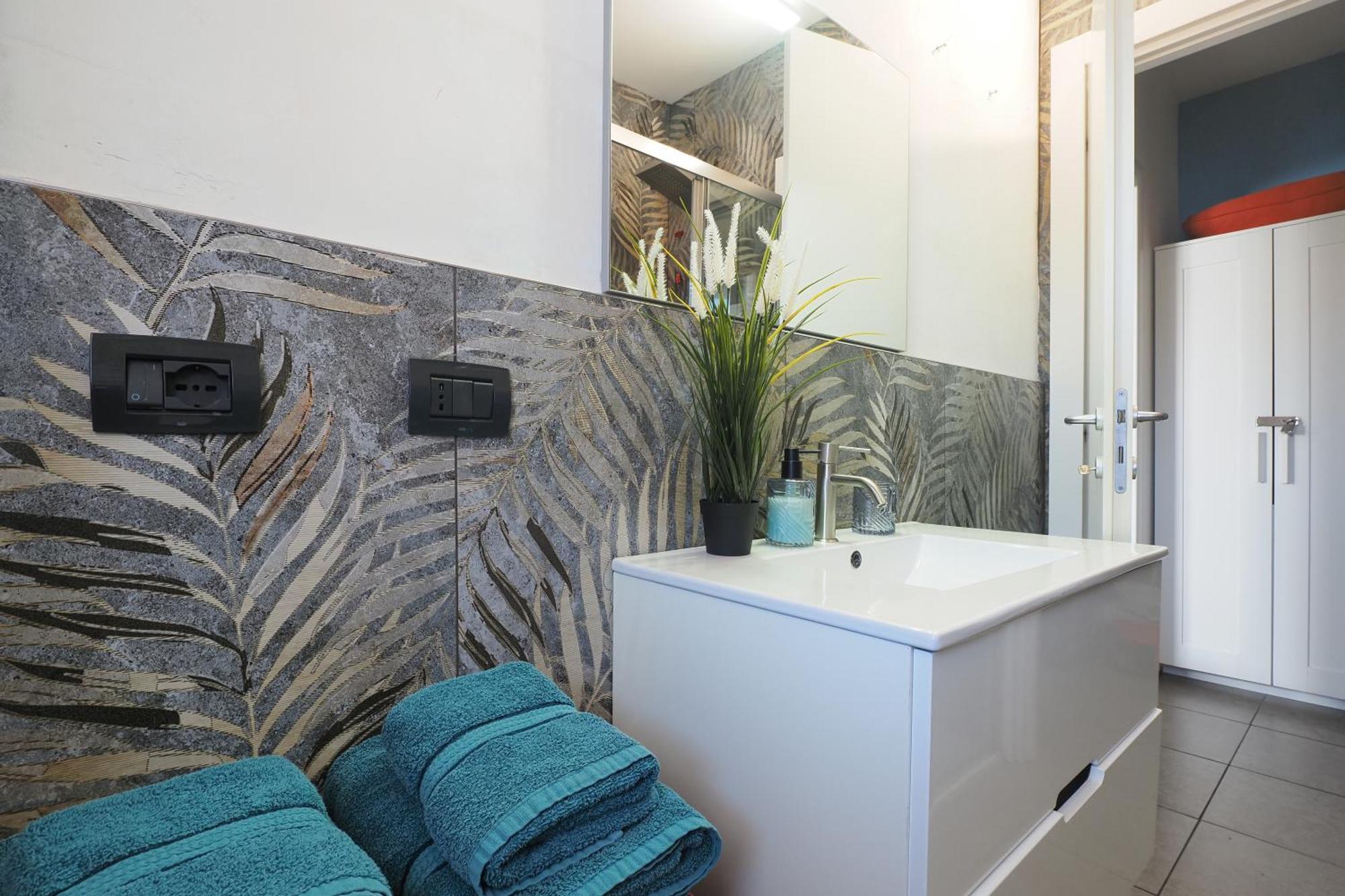 City Center - Modern Flat With Free Parking And Wifi - Apt A Bergamo Exterior photo