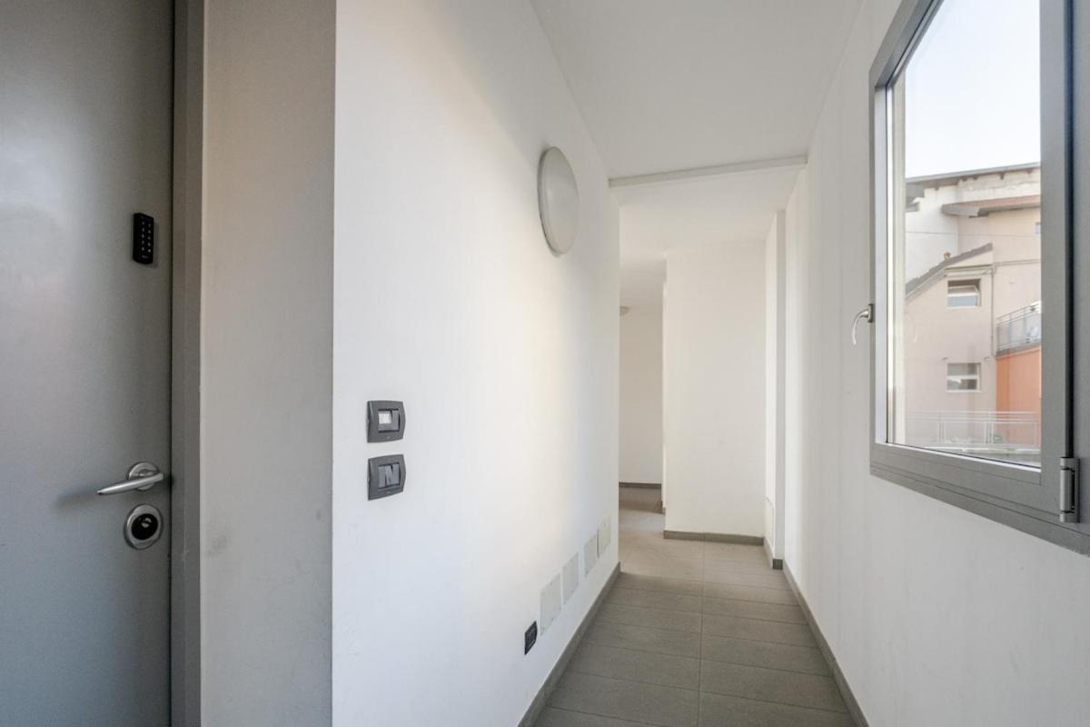 City Center - Modern Flat With Free Parking And Wifi - Apt A Bergamo Exterior photo